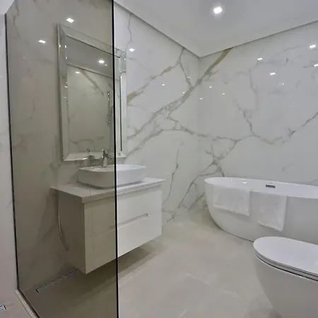 Luxury Seaside View 2br Sts Constantine & Helena